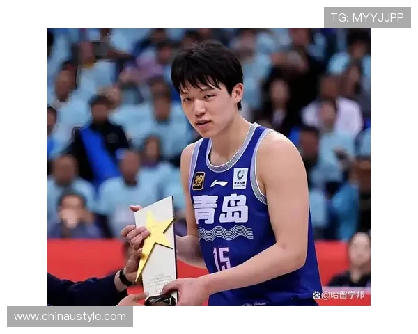 杨瀚森 NBA 选秀夜藏爱!袖口绣女友名 + 情侣手链实锤,青梅竹马太甜了(1) 杨瀚森 NBA 选秀夜藏爱!袖口绣女友名 + 情侣手链实锤,青梅竹马太甜了(1)